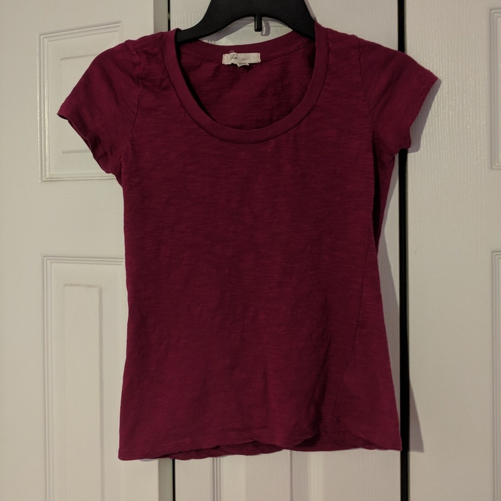 ⭐ 2 for $6⭐ Magenta scoop neck tshirt